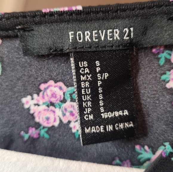 Forever 21 Black Floral V Neck Sleeveless Fit and Flare Dress, NWOT - Picture 7 of 7